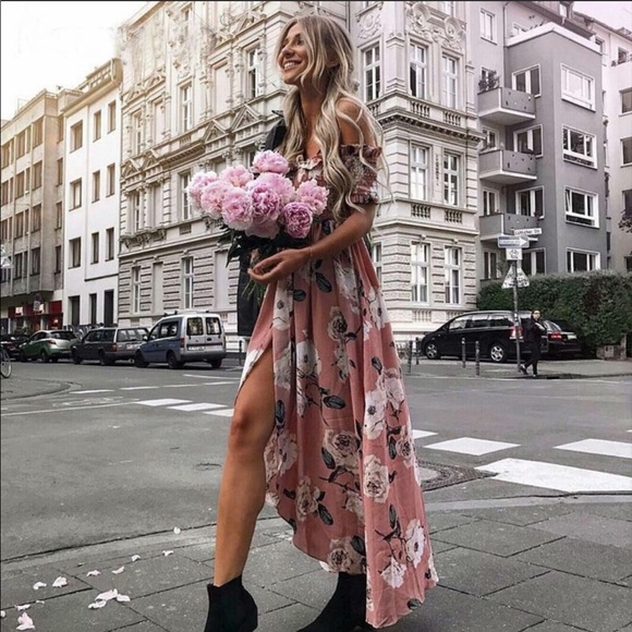 Dresses & Skirts - Mauve Floral Dress